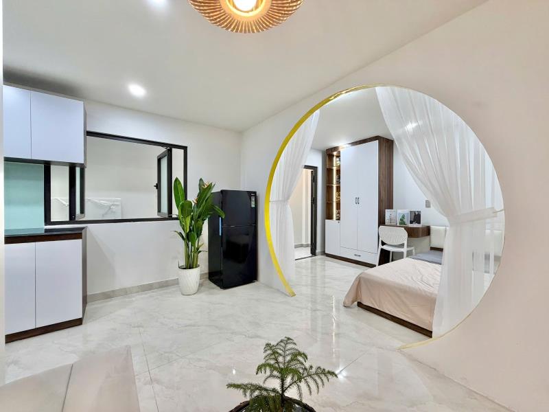 Studio tách bếp - full nội thất - thiết kế sang trọng - máy giặt riêng - ngay ngã tư hàng xanh - gần dh hutech, văn lang, uth - 2