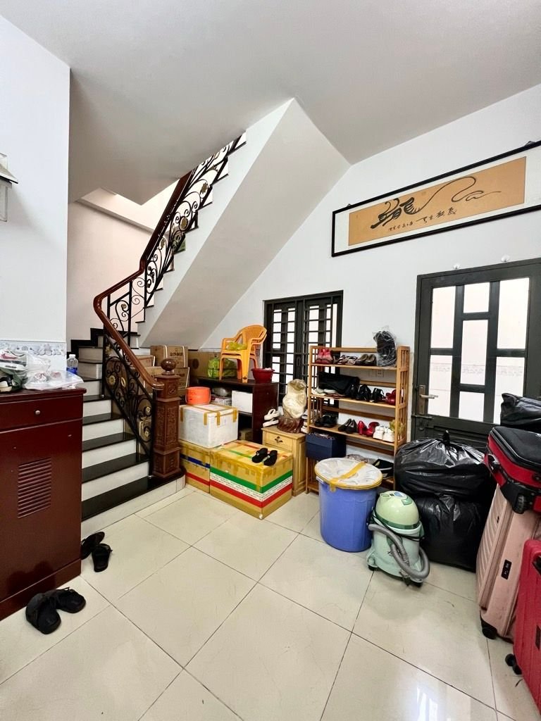 Mặt tiền kinh doanh - hoàng ngọc phách - tân phú -dt: 5.8*22m - 5 tầng – 23 tỷ 5 - 2