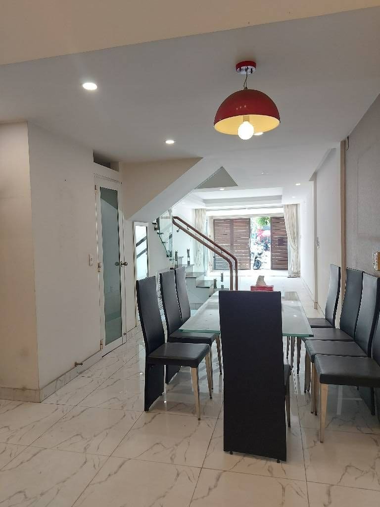 Mặt tiền nguyễn sơn - phú thọ hòa - tân phú -dt: 4.2*19m – 5 tầng – 21 tỷ - 2