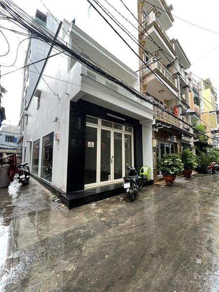 Ngay vòng xoay điện biên phủ - lê hồng phong - q.10 - dt: 4.5*13m - 15 tỷ 4