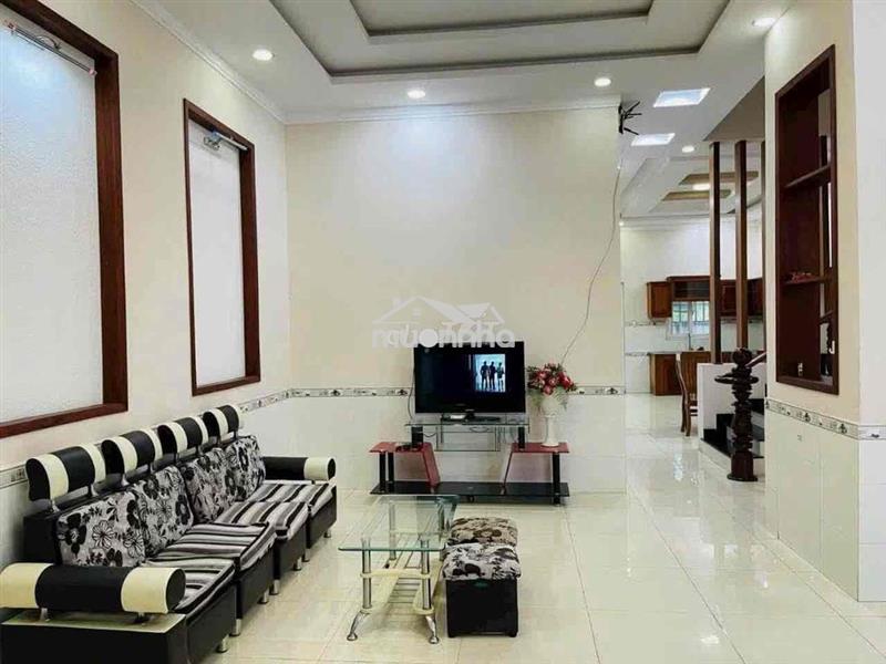 - Cho thuê nhà 1 trệt 2 lầu hiệp thành, sát bên vòng xoay hiệp thành 3
