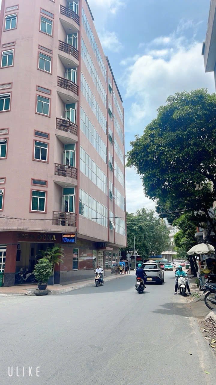 Sát hồ kỳ hoà - biệt thự - lê hồng phong p.12 – q.10 – dt: 12*24m – 134 tỷ - 2