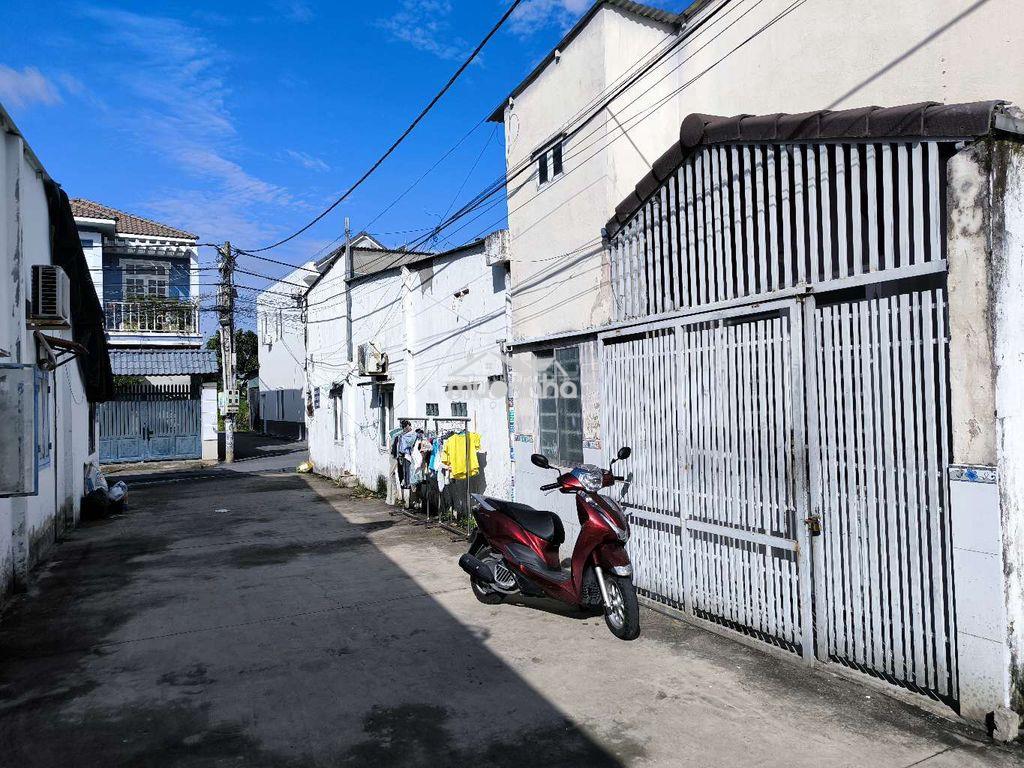 Nhà 1 trệt 1 gác, sau lưng bệnh viện tâm thần  - 2