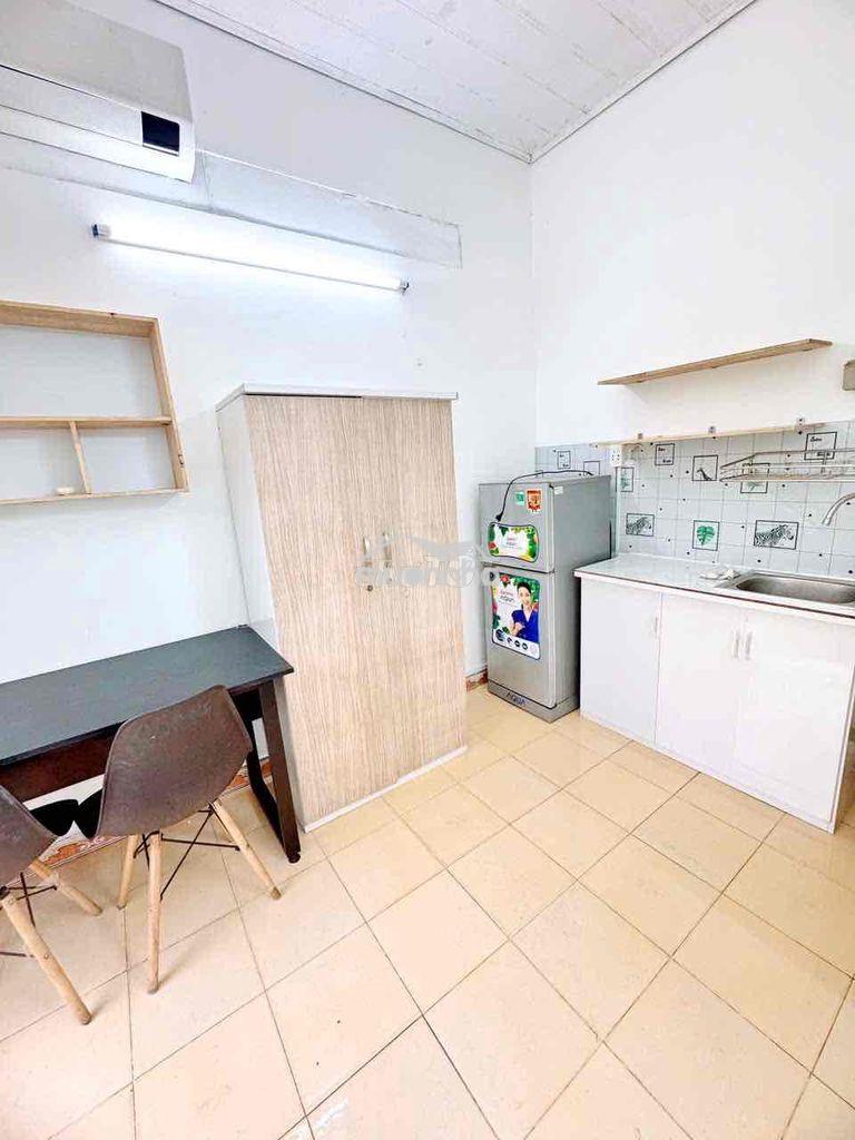 Studio ban công - full nội thất - cách đh tdt 1km - 4