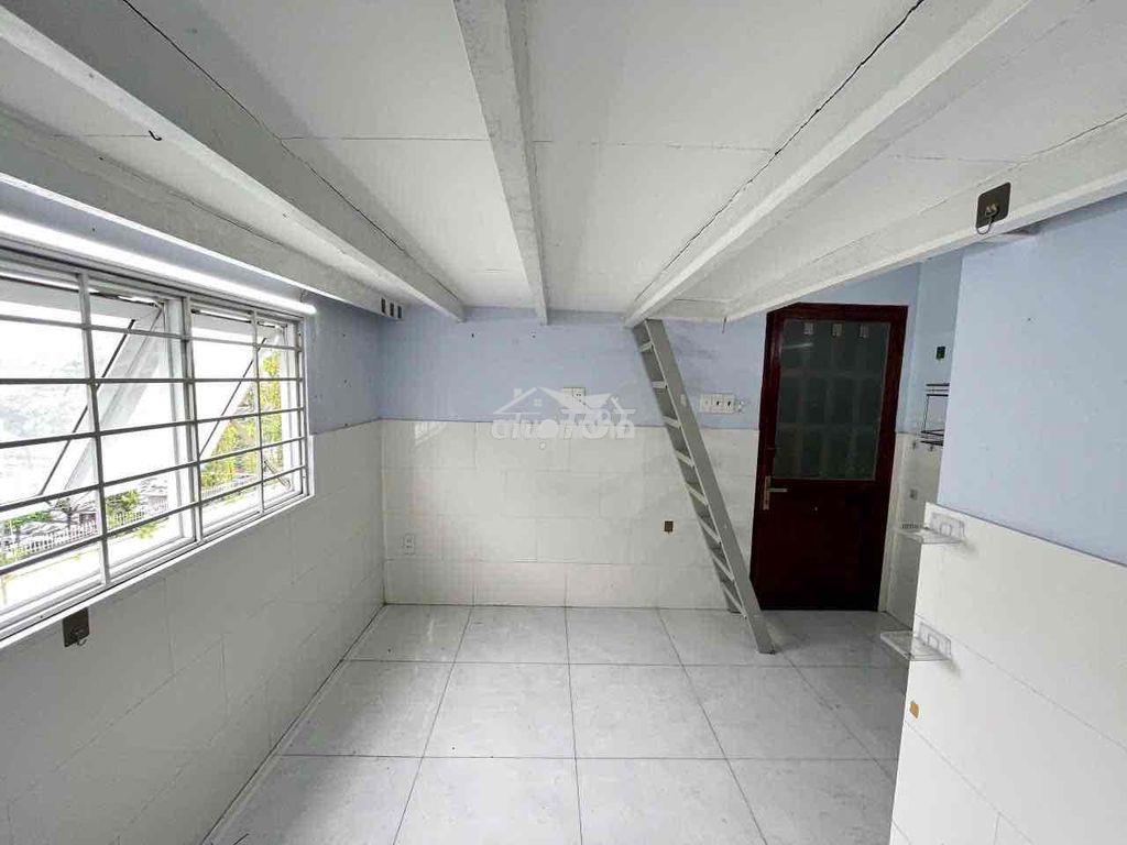 Cho thuê phòng trọ gác lửng/studio gần ufm, kcx tân thuận chỉ từ 3 🍠 4 - 3