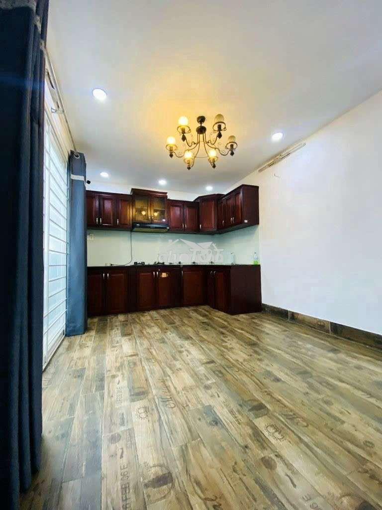 Nhà cho thuê nguyên căn 781/a lê hồng phong. dt: 4 x 20m, 3 lầu.hẻm 8m - 4