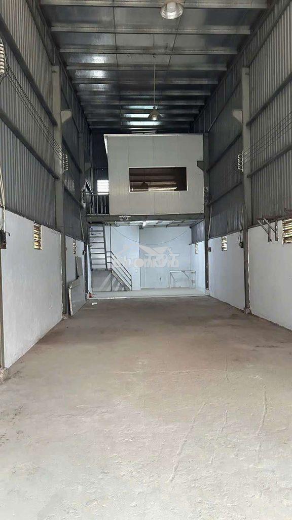 Cho thuê kho 100m/7tr có điện 3 pha