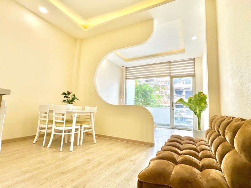 Cho thuê căn hộ 1pn balcony giá rẽ ngay đh hutech - hồng bàng - uef - chợ bà chiểu - landmark 81