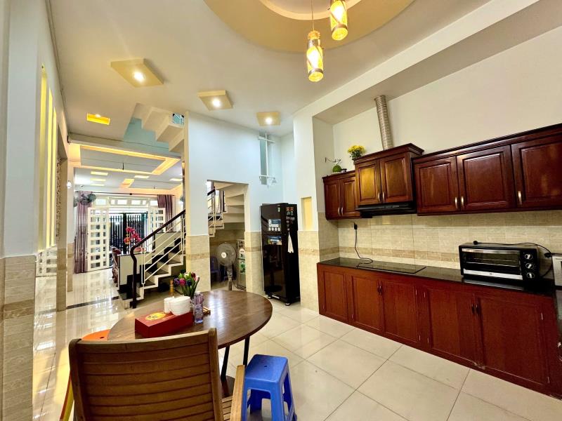 Nhà mới dọn vào ngay 4x16, 4 tầng, ngay gần gò xoài, bình tân chỉ 6 tỷ - 4