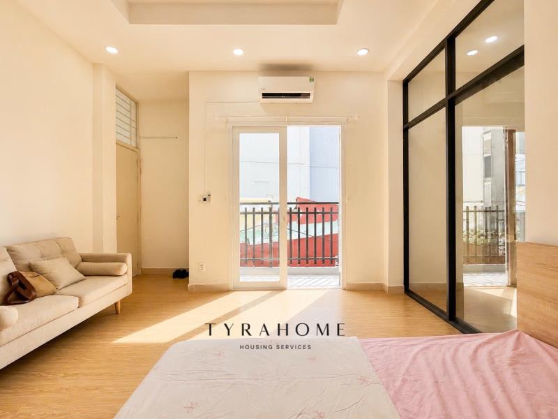Căn hộ 1pn - cô giang - ban công, tách bếp, full nội thất