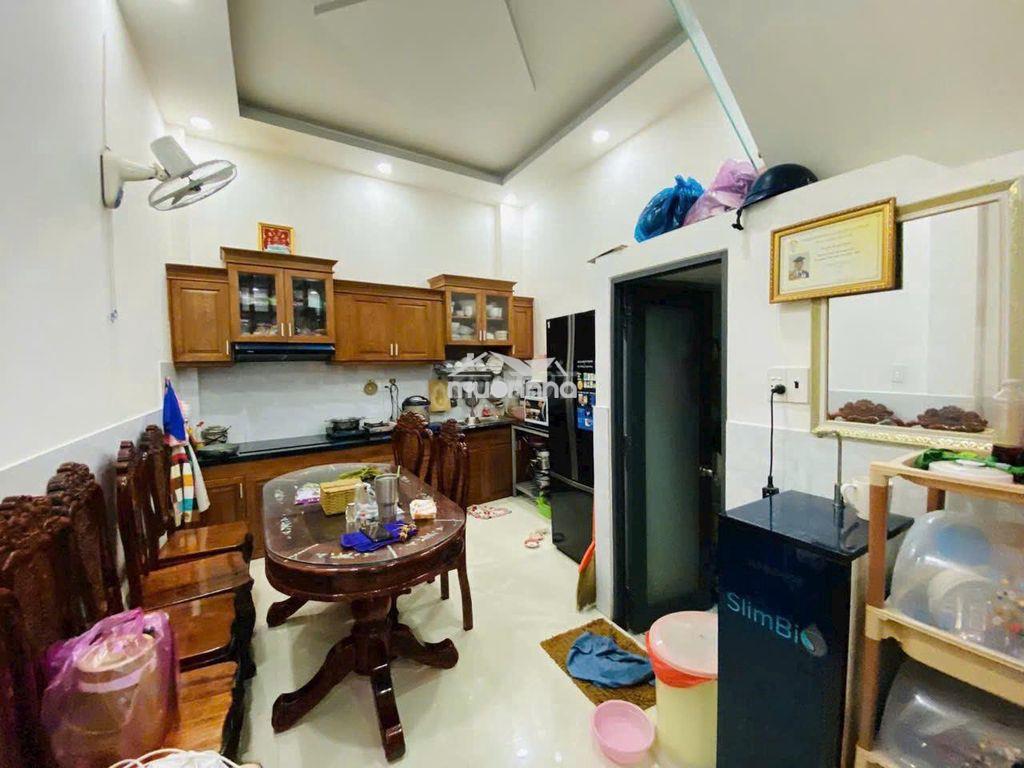 Bán nhà hẻm ba gác, 1 trệt 2 lầu +sth, 4pn 3wc, phạm thế hiển p7q8 - 3