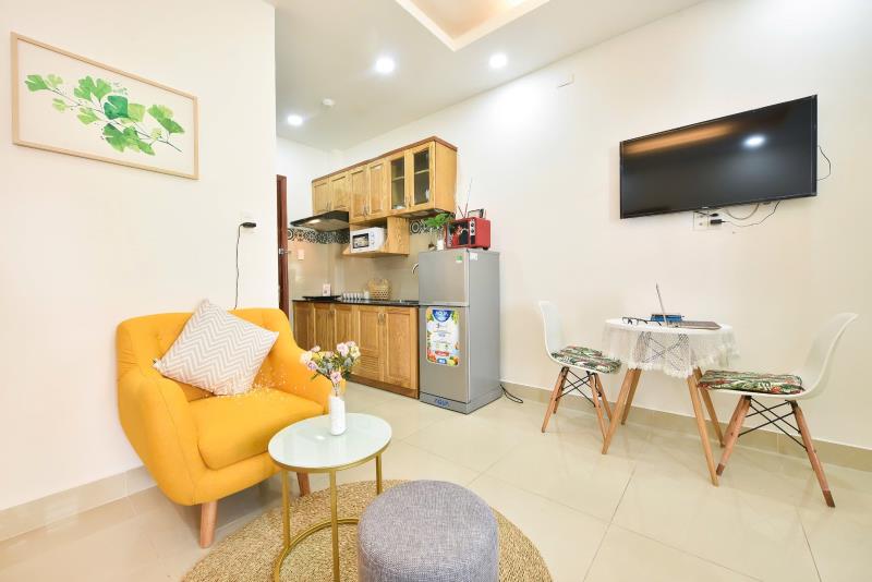 Cho thuê căn hộ balcony thang máy - chợ bến thành - đh hoa sen - văn lang - takashimaya - 3