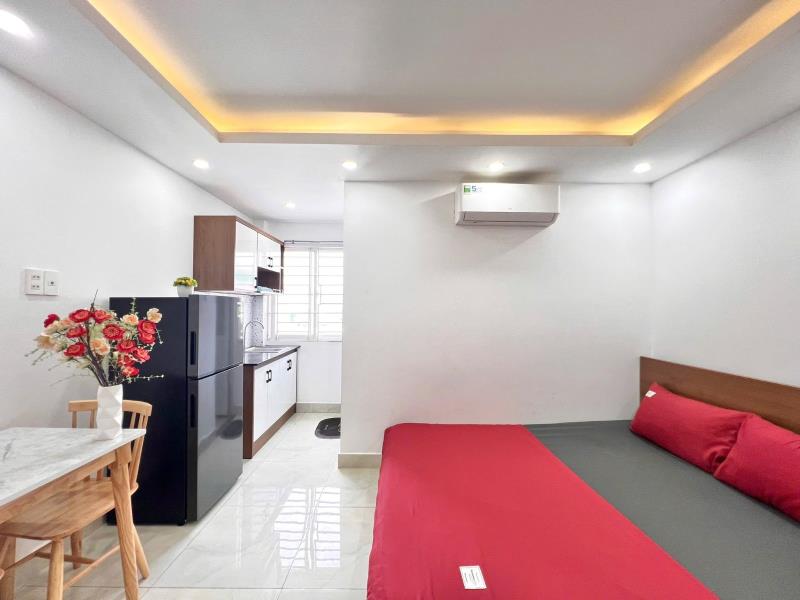 Phòng đẹp thoáng, an ninh gần chợ phạm văn hai - 2