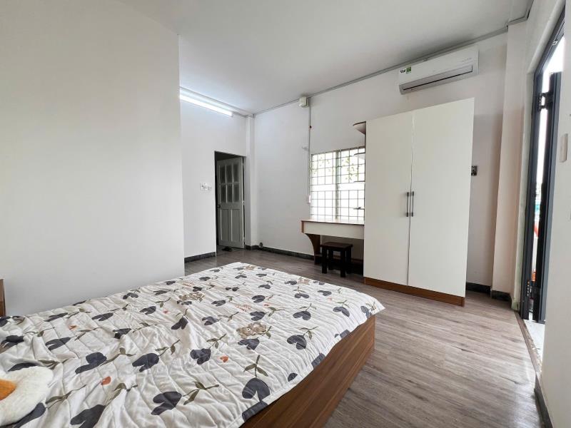 Penthouse full nội thất - ban công rộng kịch trần - ngay dh văn lang cs2 - di chuyển ngã tư hàng xanh chỉ 5-10p - giáp q1, phú nhuận, gò vấp - 3