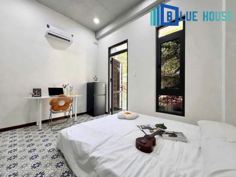 Studio ban công 5 người ở kế bên đại học công thương, đại học văn hiến