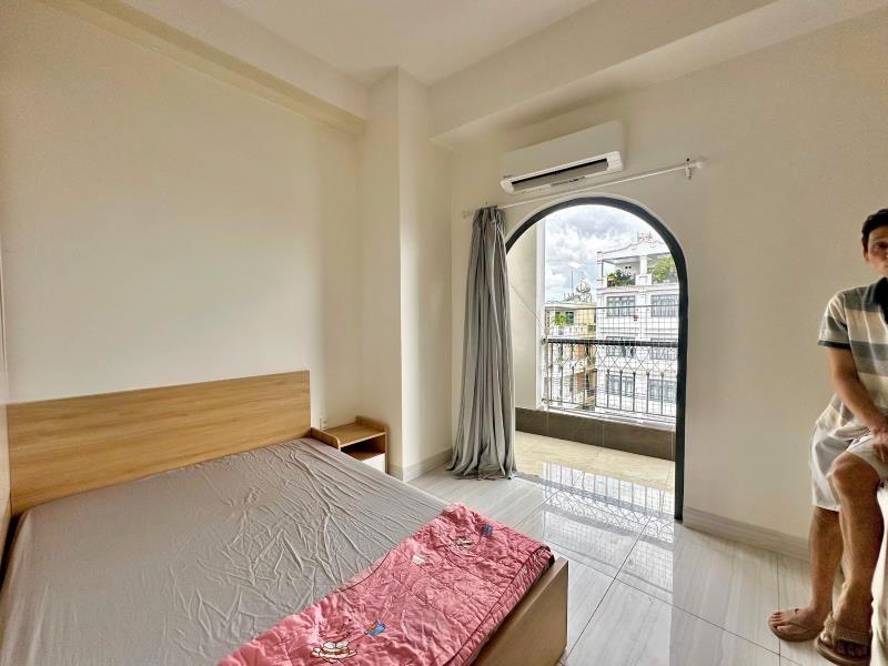 Căn hộ studio - nguyễn xí - ban công, tách bếp - gần đh văn lang