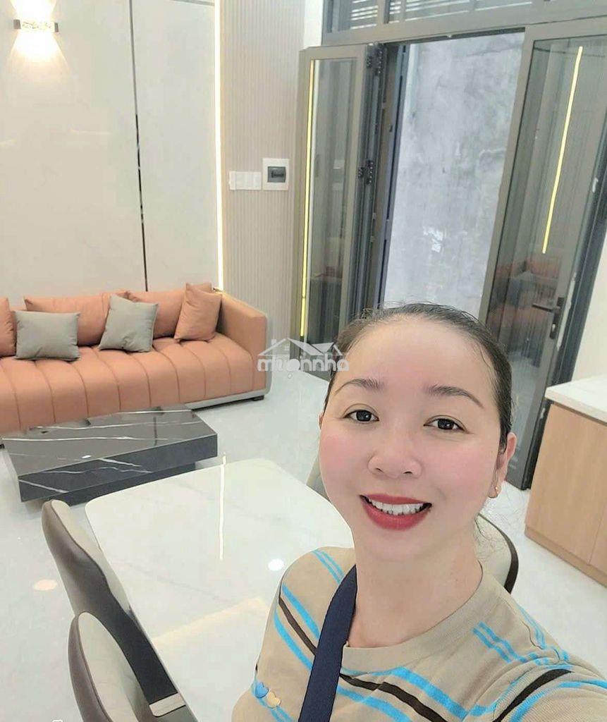 Bán nhà 3 tầng, cạnh himlam, quận 7, view bitexco, 4.98 tỷ - 2