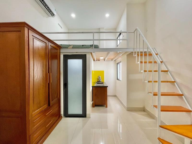 Gác lửng cửa sổ trời thoáng full nội thất bùi đình túy gần ngã tư hàng xanh gần đh gtvt, hutech