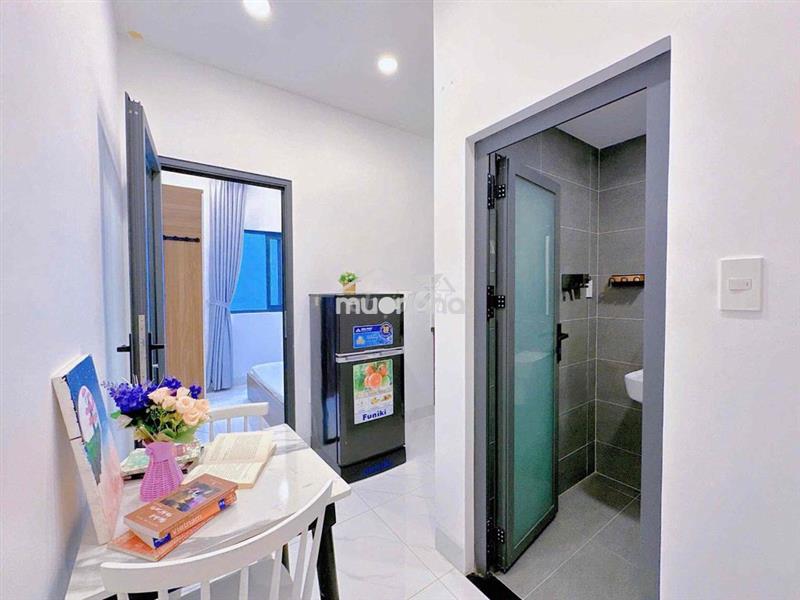 Căn hộ trung tâm máy giặt riêng 35m2 tách bếp, gần chợ tân định, isb