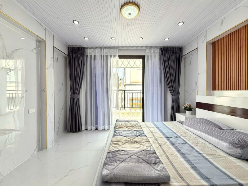 Trung tâm q.3 - trần quang diệu – dt: 4*9m – 5 tầng – 10 tỷ 2 - 4