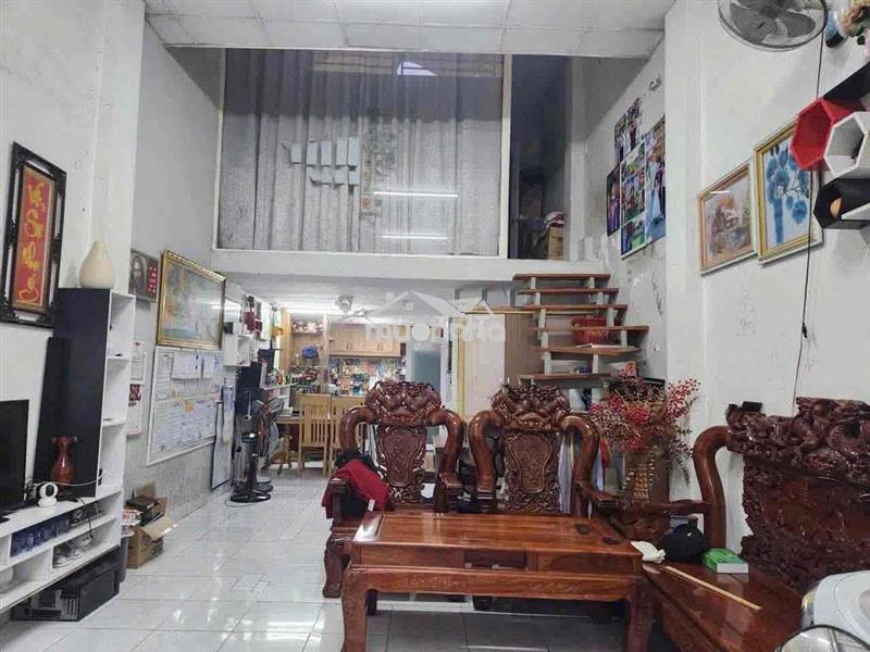 Bán nhà tam hiệp sổ riêng mua sang tên giá 2 tỷ 8 thương lương nhà đep