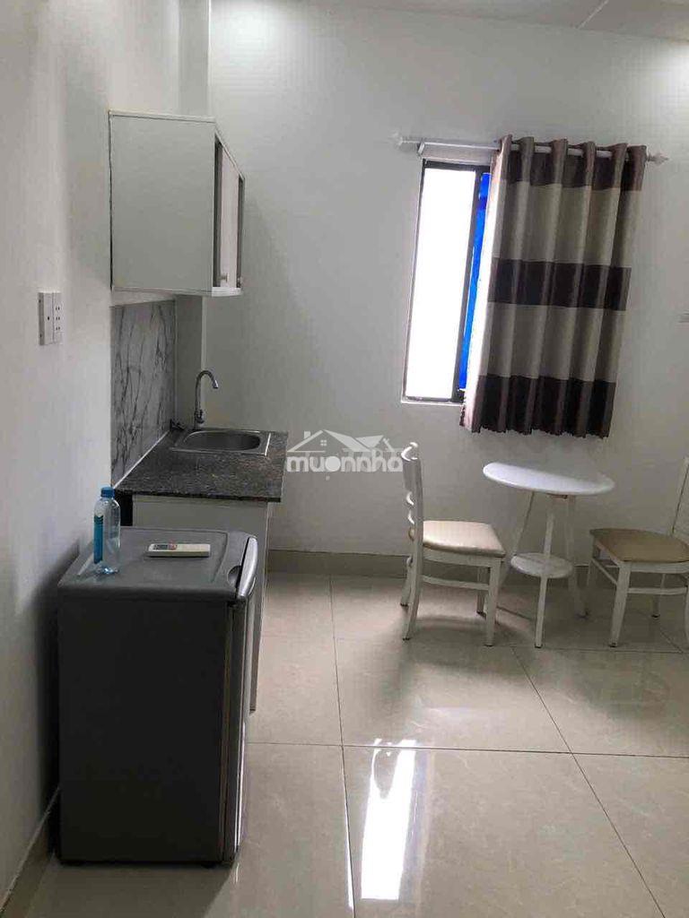 Phòng trọ ngay vòng xoay đầm sen