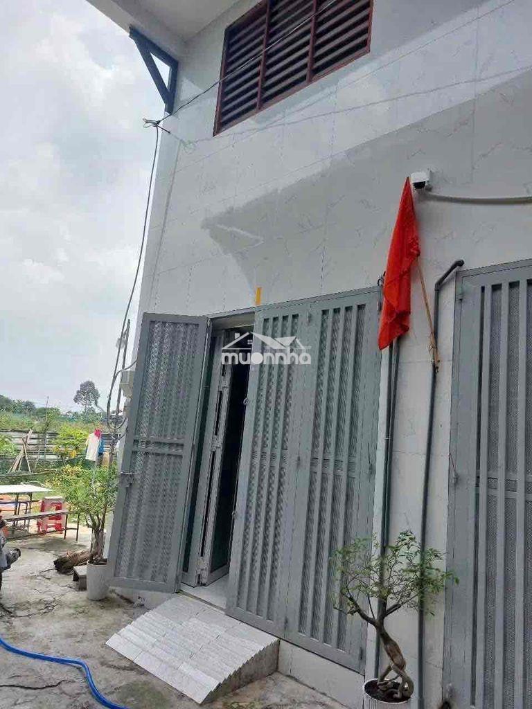 Cho thuê nhà mới tinh sạch sẽ có lầu 2p ngay phạm văn sáng lê thị dung - 4