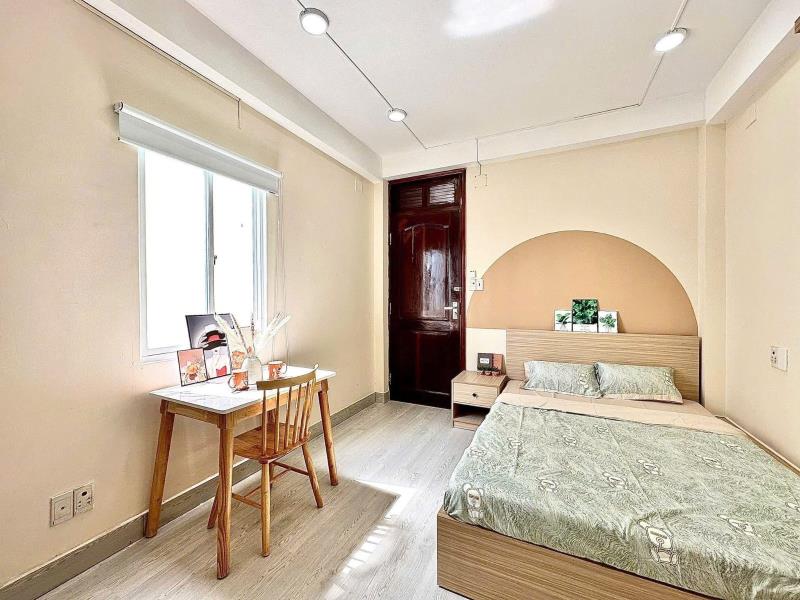 Phòng đón nắng - gần đh giao thông vận tải bình thạnh