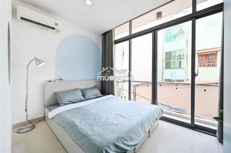 Cho thuê căn hộ siêu rộng ngay mặt tiền quận 1