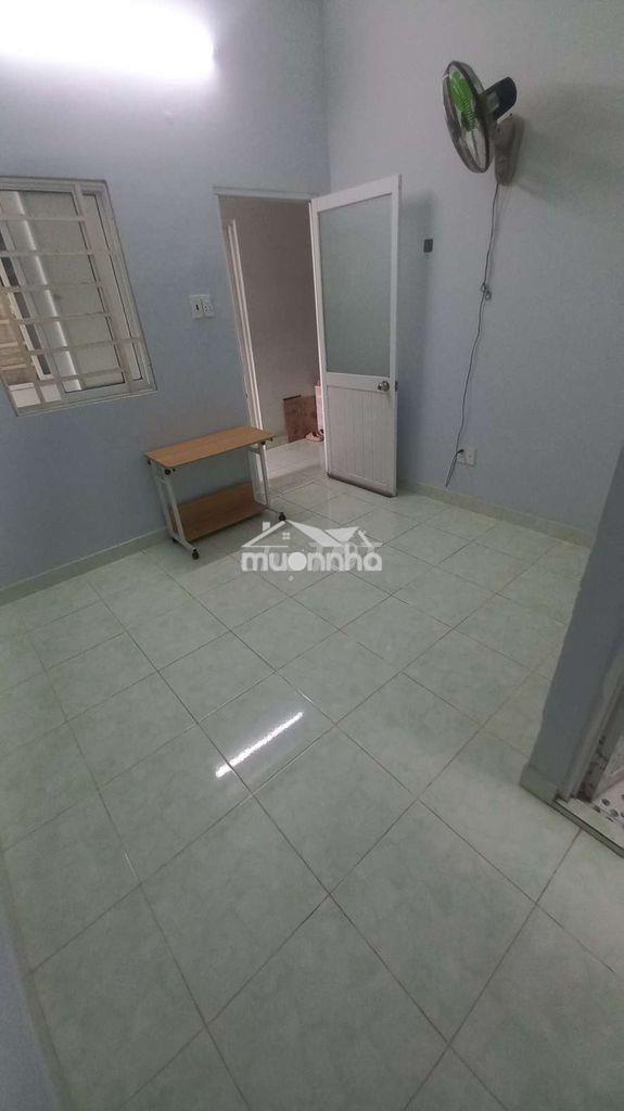 ​Cho thuê phòng trọ quận 4 an ninh, wc riêng – gần các trường đh, chợ  - 2