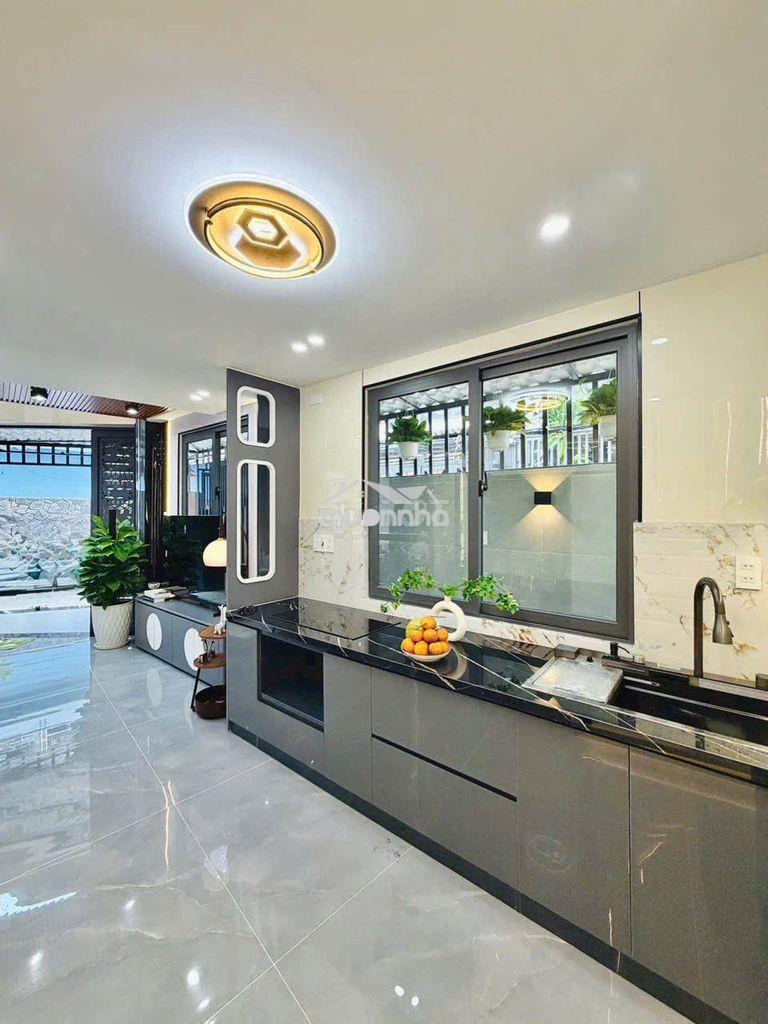Nhà đẹp bình lợi. dt 4x18m.trệt 2 lầu st hẻm thông 12m - 2