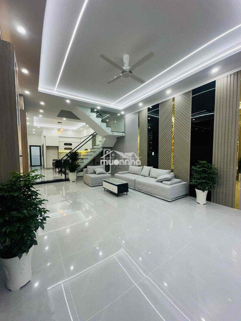 Bán gấp nhà 1 trệt2lầu full nội thất gần chợ hoá an - 3