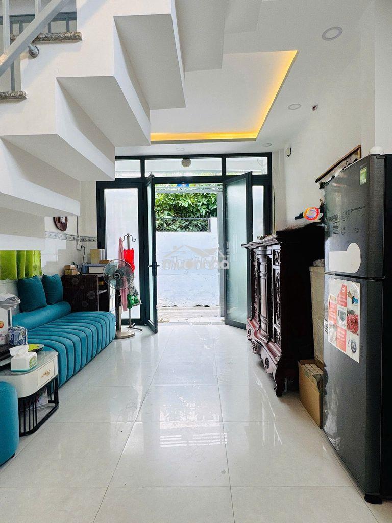 Nhà nở hậu tài lộc phú nhuận, 2 tầng, 202/nguyễn đình chính, 6,45t tl