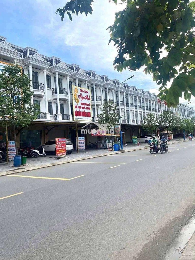 Nhà 2 lầu mặt tiền buôn bán gần nguyễn thị khắp