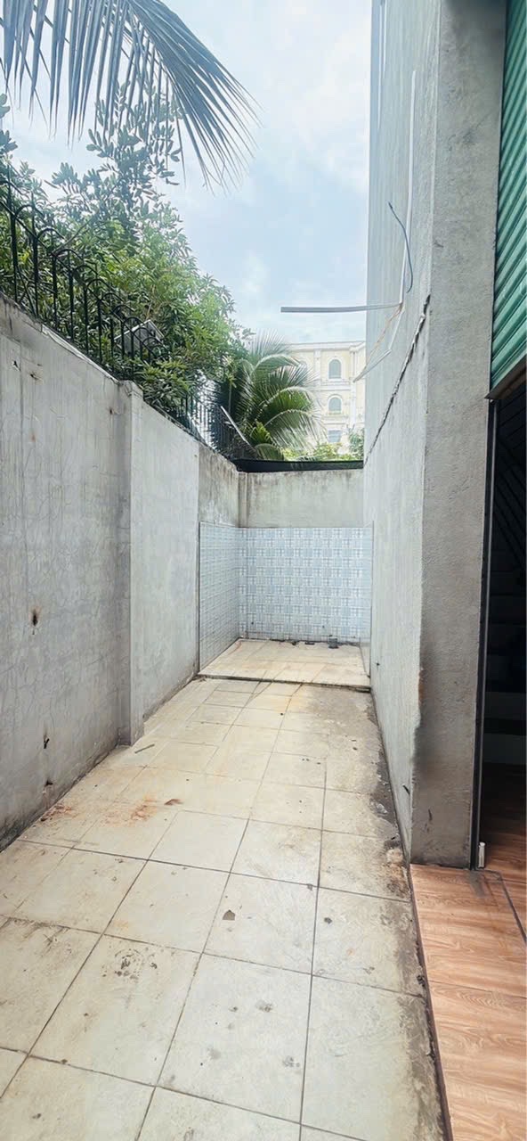 Khu bhha, mtkd đường số 14, cách 2 căn ra mặt tiền lê văn quới 4x25 - 9 tỷ - 2
