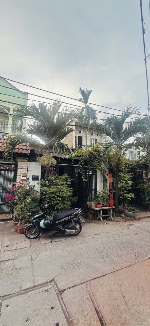 Đường xe tải 4x24 ngay liên khu 4-5, nhà c4 tiện xây mới chỉ hơn 5 tỷ