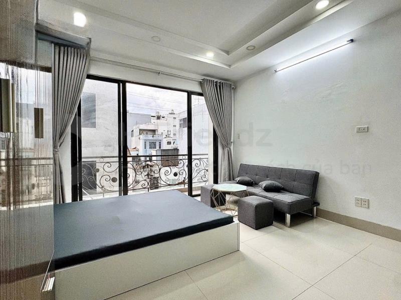 Cho thuê phòng trọ ban công full nội thất đường nơ trang long gần vlu3, gtvt, uef, hub