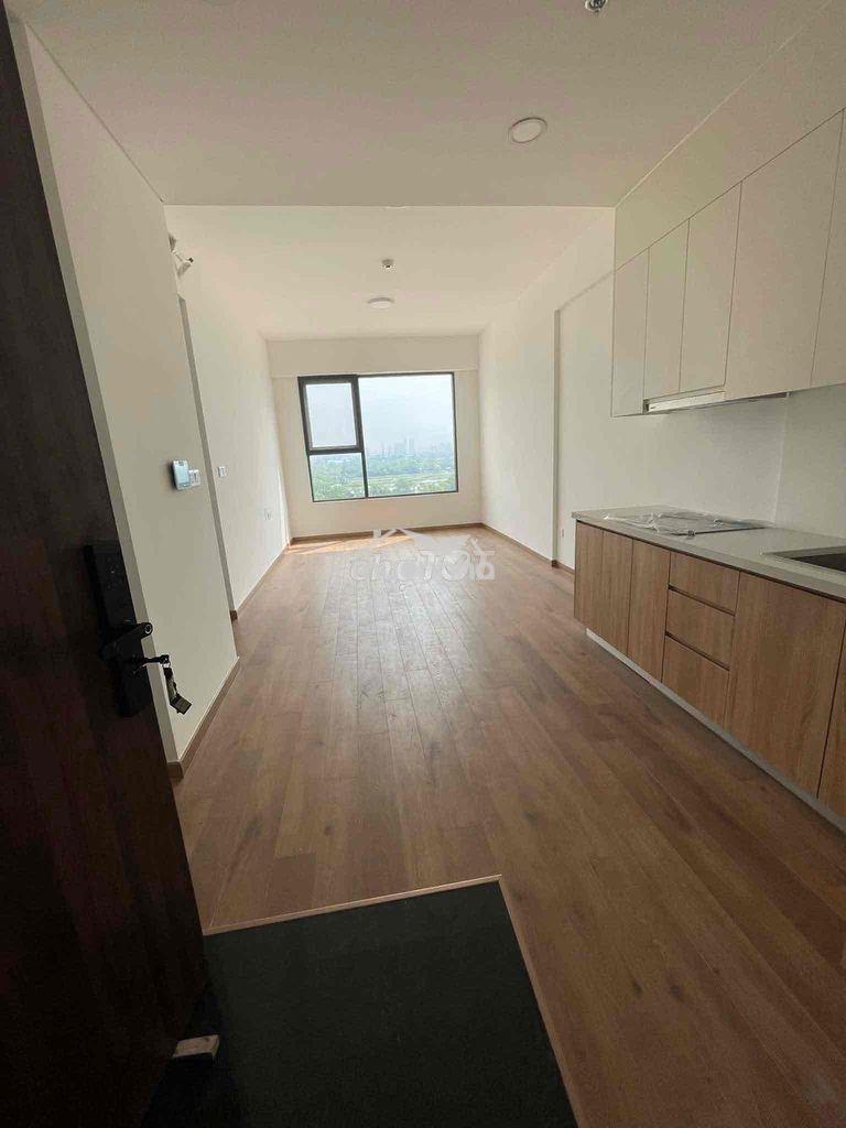 Cho thuê 2 pn,1 wc nhà trống có rèm giá 8.5tr/ tháng toà mp6 - 3