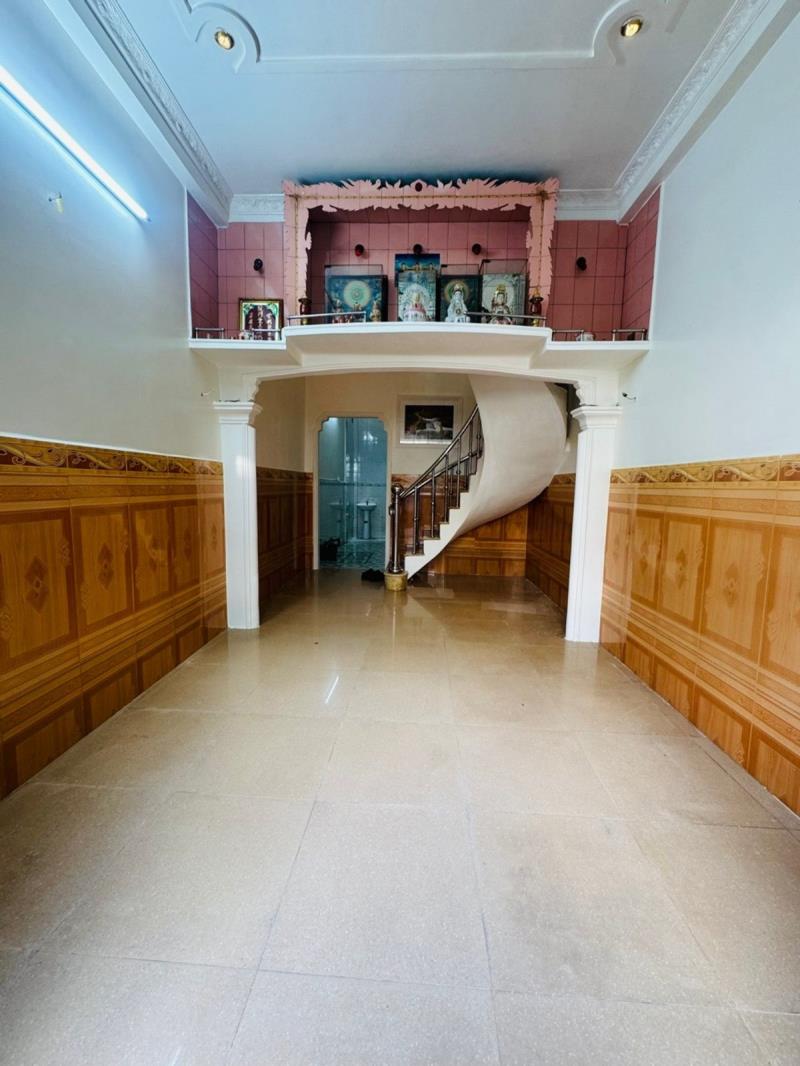 Trung tâm q11 - lê thị bạch cát – 3 tầng – dt: 42m2 – 5 tỷ 2 - 2