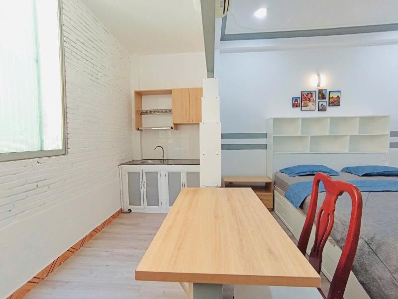 Cho thuê phòng trọ sinh viên quận 1 – gần uef, hutech, đh khxh&nv | 30m² full nội thất + free 2 xe
