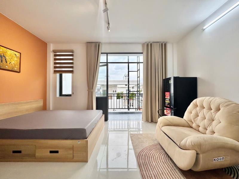  Thuê ngay  studio full nội thất - rộng 45m2 - ban công riêng - ngay chơ bà chiểu sát quận 1, an ninh cao