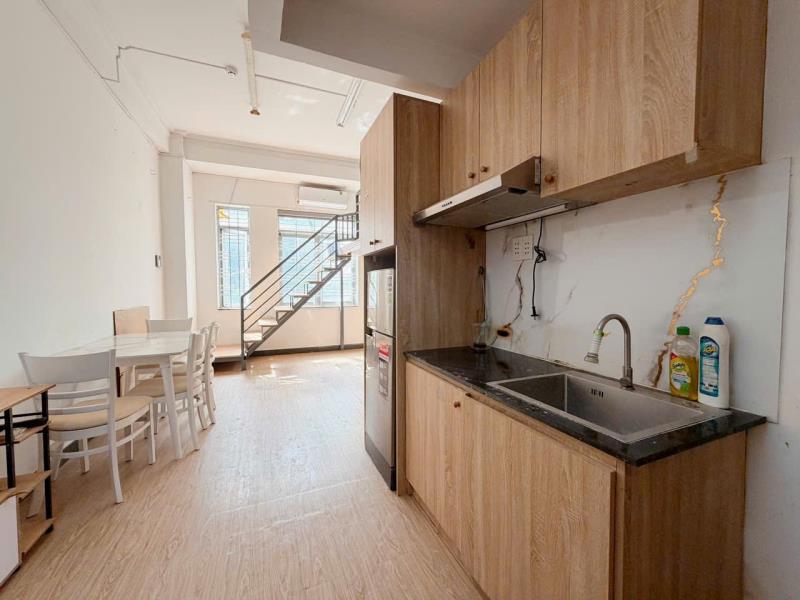 Duplex cửa sổ trời có máy giặt riêng | ngay sân bay tân sơn nhất  - 2