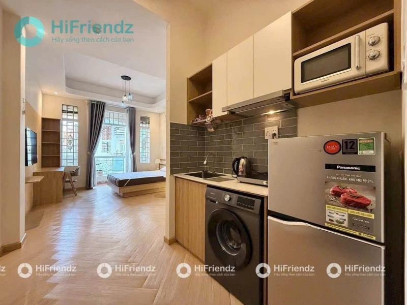 Cho thuê studio ban công 40m2 ngay phố ẩm thực phan xích long - bờ kè trường sa - ngã tư phú nhuận - chợ bà chiểu