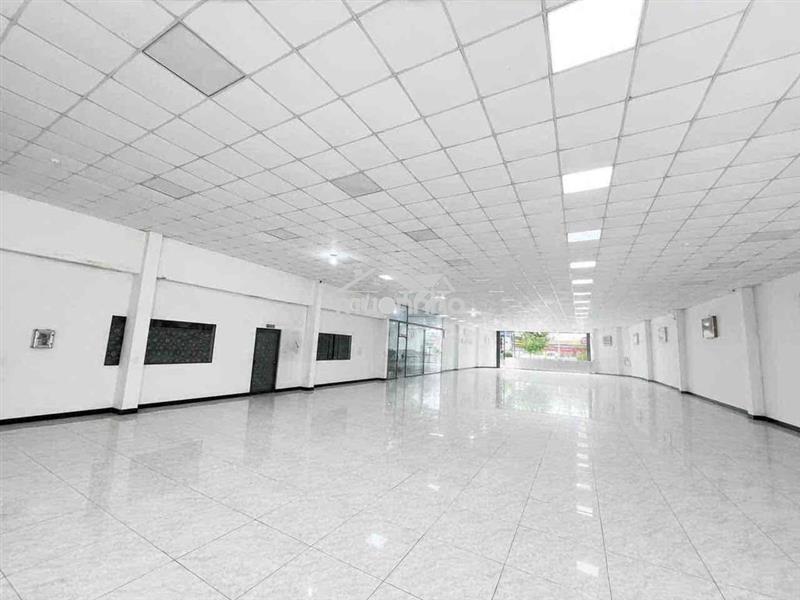 Cho thuê mặt bàng kinh doanh nam trục đuong dt743 dt 1300m2