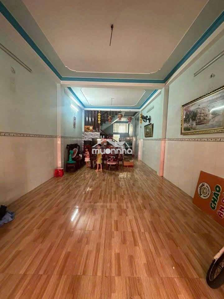 Nhà 2 tầng mặt tiền buôn bán gần ngã ba ông xã  - 2