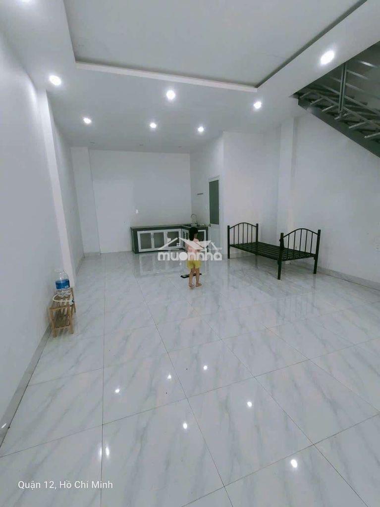 Nhà ngay ủy ban thạnh xuân 2pn sạch sẽ 60m2 7tr - 4