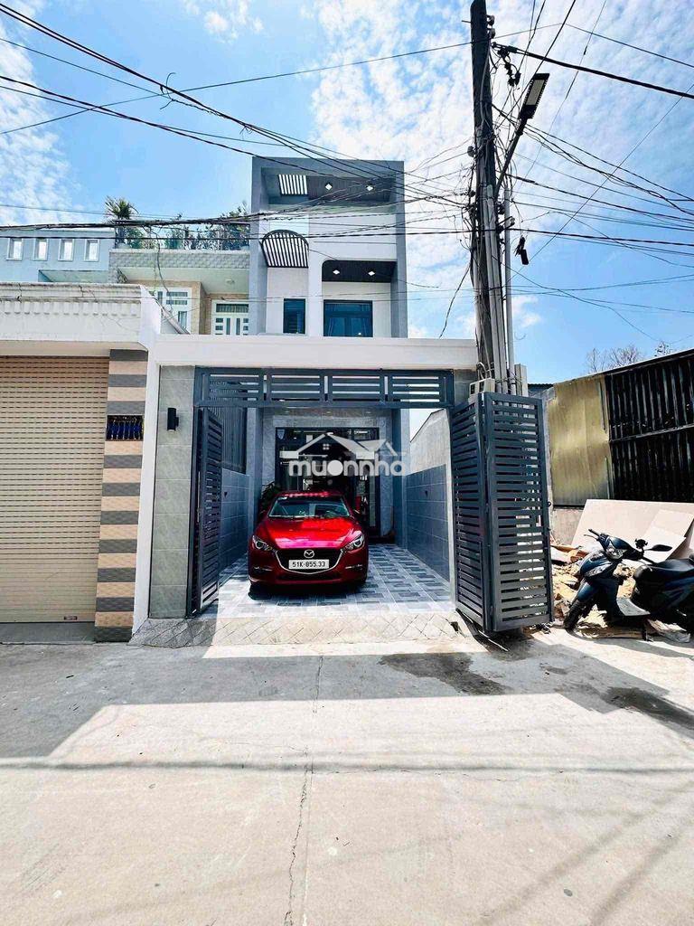 Nhà mới phú hoà thủ dầu một 4pn có sân sau rộng
