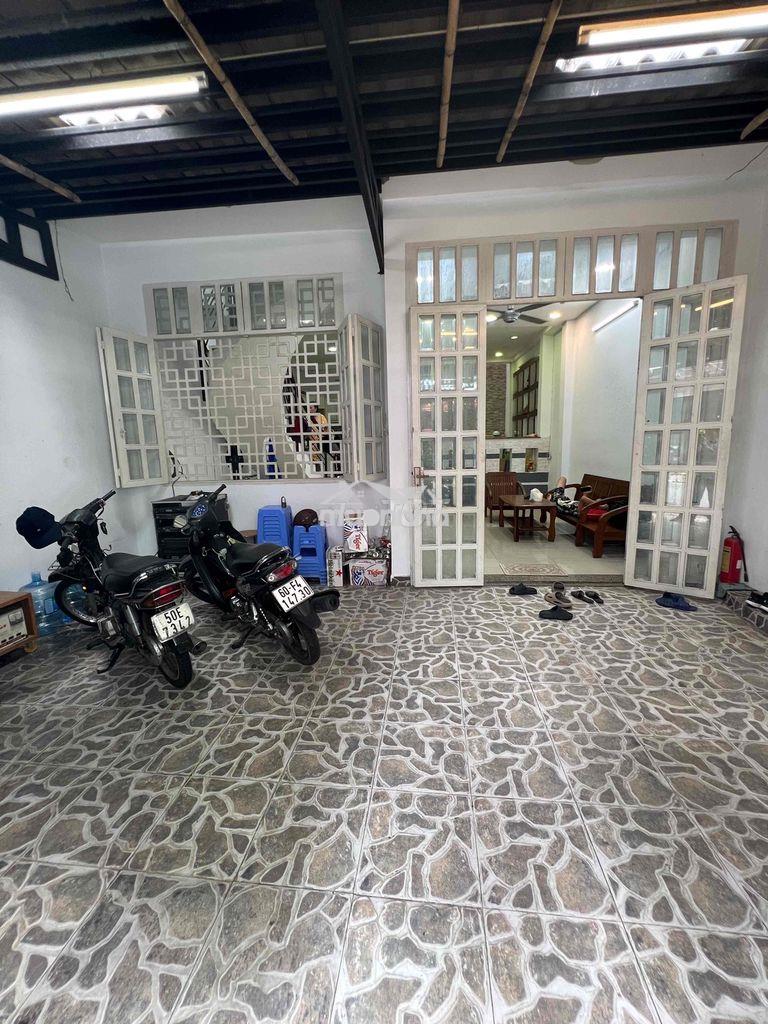 Cho thuê nhà đường 8m thong phú thọ hoà.6x17m 2 lầu 3pn 3wc 14 triệu