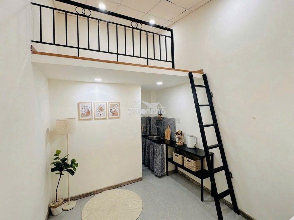 Cho thuê phòng gác cao 1m9 nội thất cơ bản gần đh công thương 3km - 2