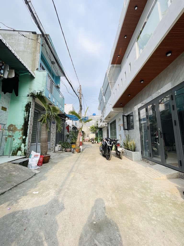 Bán nhà 44m2 - hẻm 6m - 2 tầng gần mercerdes quang trung - 2